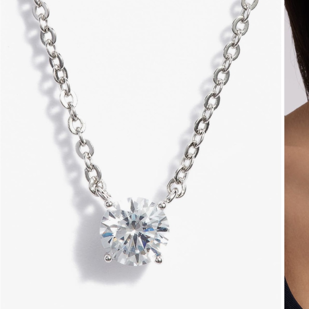 Elegant Rose Gold Necklace with Crystal Pendant